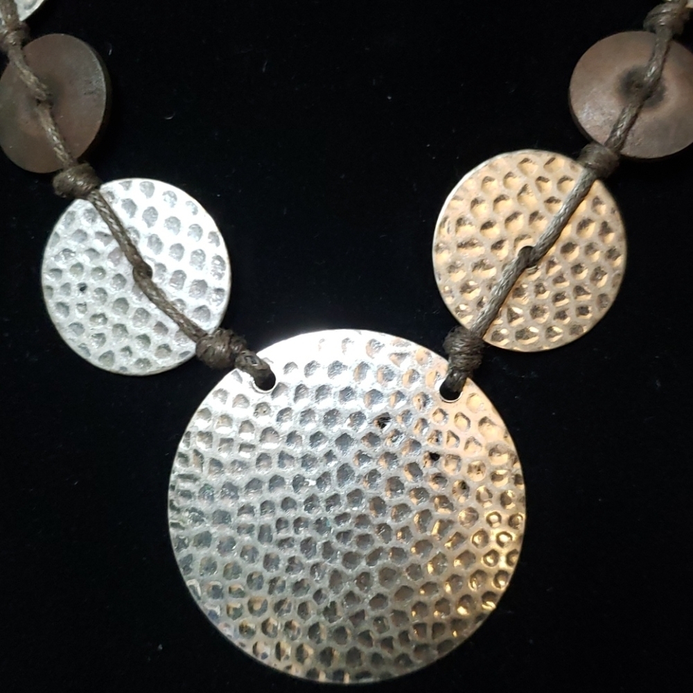 Large Hammered Metal Disc Statement Necklace - image 4